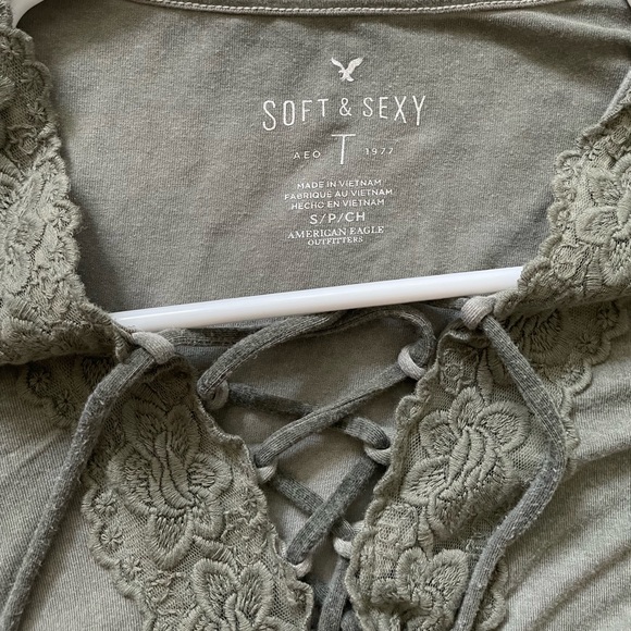 American Eagle Lace Up Soft and Sexy Tee - Picture 6 of 6